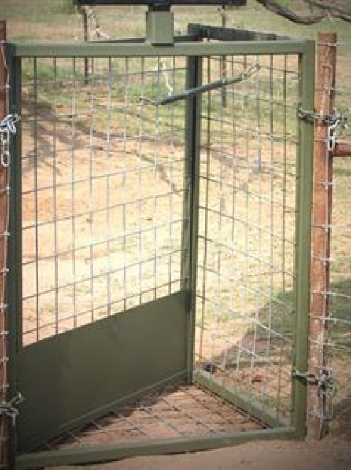 SDH Outdoors Camo Patterns And Aluminum Door
